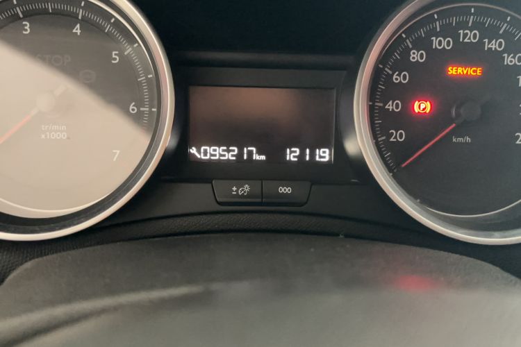 Used Peugeot 408 2018 350THP Automatic Luxury Edition Odometer Close Up