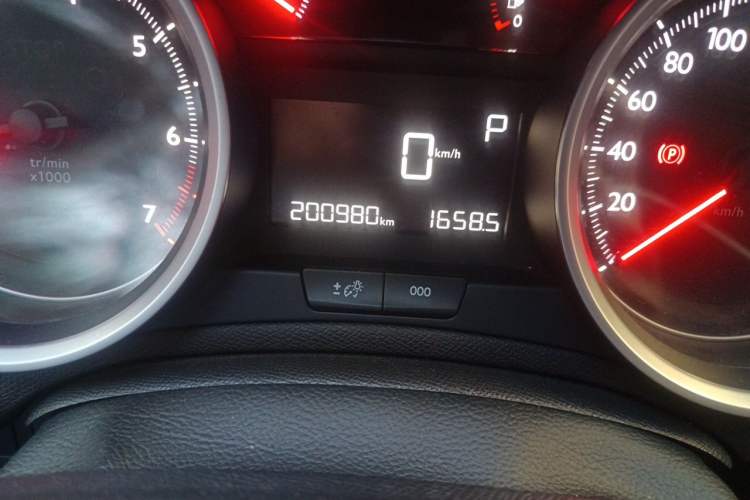 Used Peugeot 408 2018 1.8L Automatic Luxury Edition Odometer Close Up