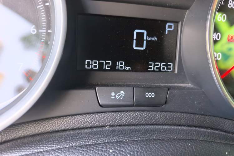 Used Peugeot 408 2018 Revised 350THP Automatic Luxury Edition Odometer Close Up