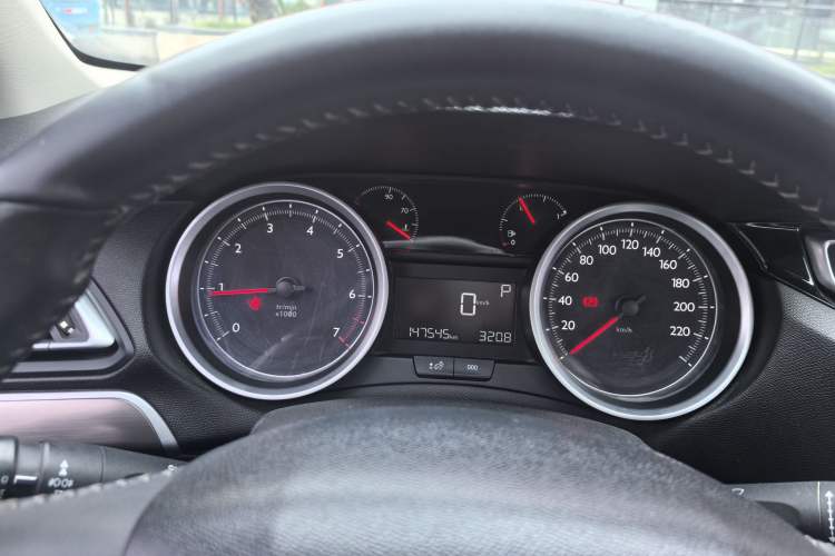Used Peugeot 408 2018 350THP Automatic Luxury Edition Odometer Close Up