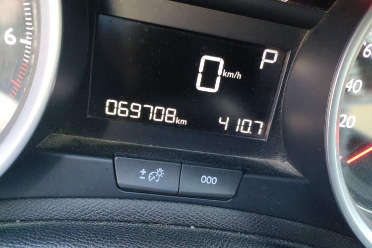 Used Peugeot 408 2018 350THP Automatic Luxury Edition Odometer Close Up