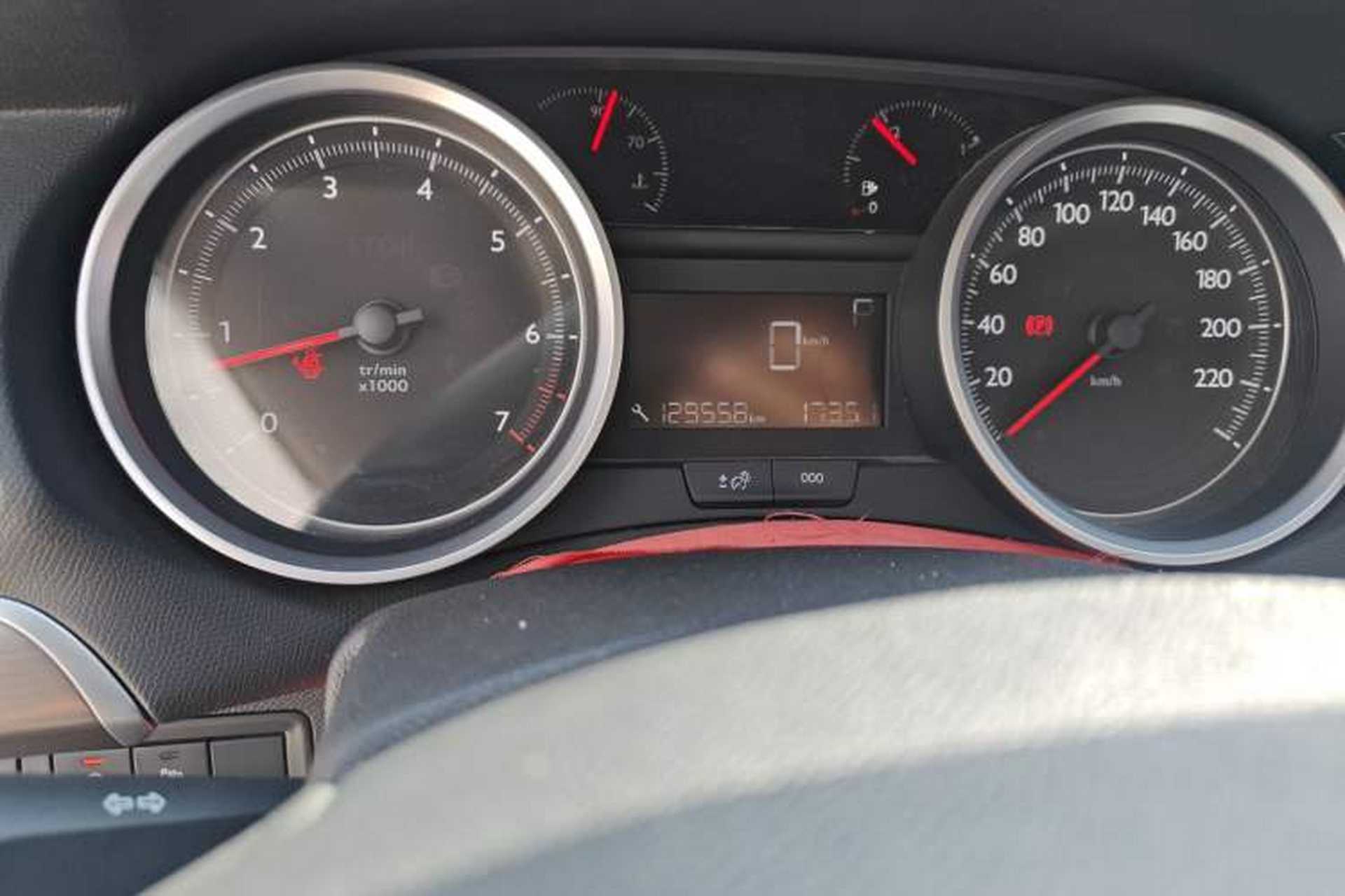 Used Peugeot 408 2018 350THP Automatic Luxury Edition Odometer Close Up