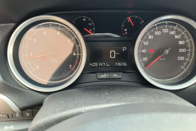 Used Peugeot 408 2018 Revised 350THP Automatic Luxury Edition Odometer Close Up