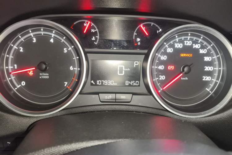 Used Peugeot 408 2018 350THP Automatic Luxury Edition Odometer Close Up