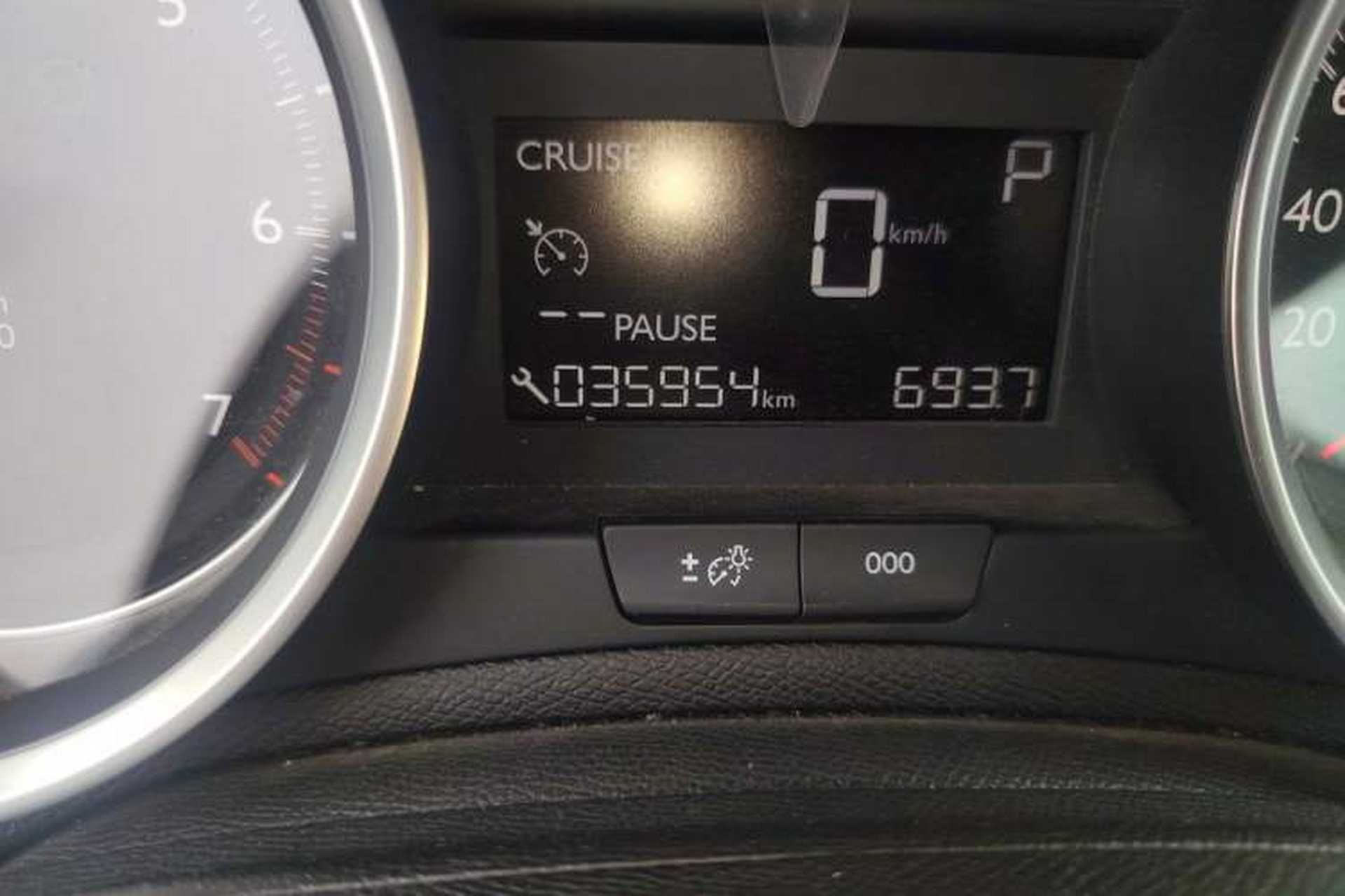Used Peugeot 408 2018 Revised 350THP Automatic Luxury Edition Odometer Close Up