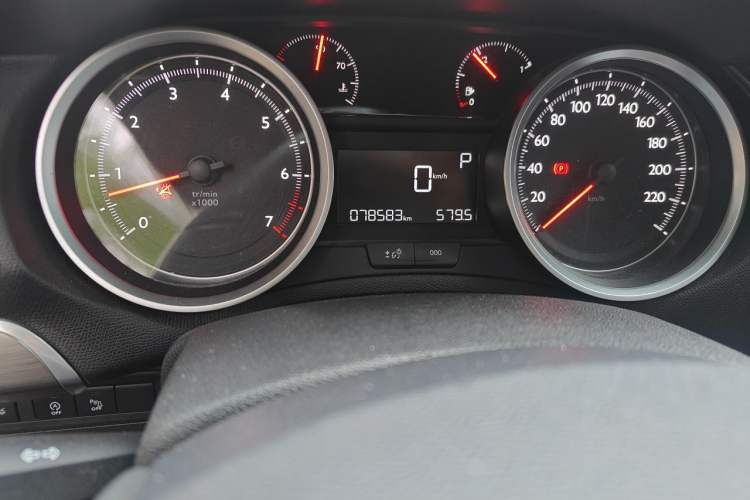 Used Peugeot 408 2018 350THP Automatic Luxury Edition Odometer Close Up