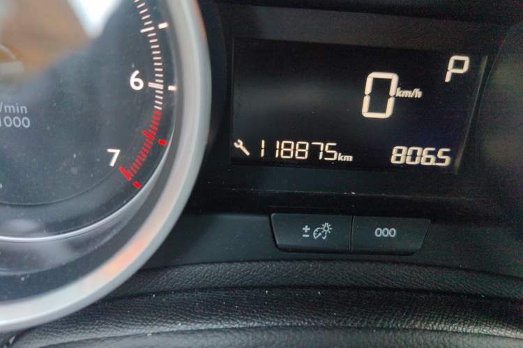 Used Peugeot 408 2018 Revised 350THP Automatic Luxury Edition Odometer Close Up