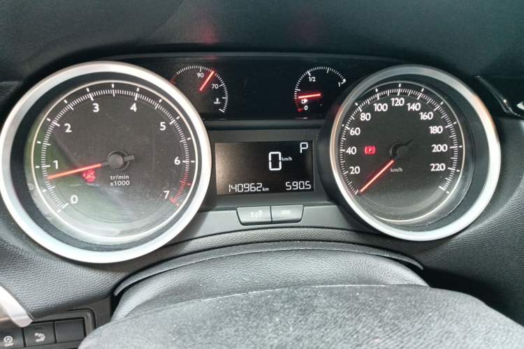 Used Peugeot 408 2018 Revised Version 1.8L Automatic Luxury Edition Odometer Close Up