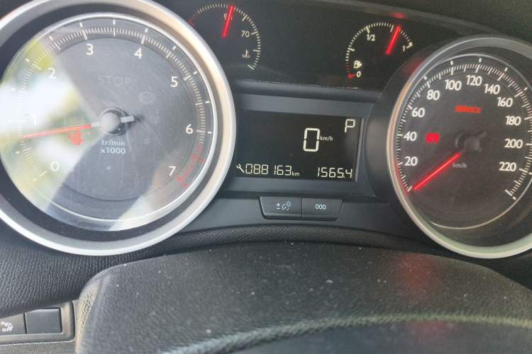 Used Peugeot 408 2018 350THP Automatic Luxury Edition Odometer Close Up