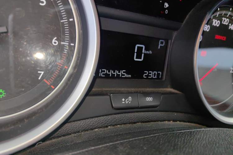 Used Peugeot 408 2018 350THP Automatic Luxury Edition Odometer Close Up