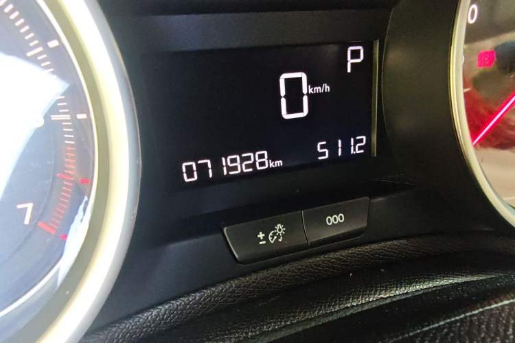 Used Peugeot 408 2018 350THP Automatic Luxury Edition Odometer Close Up