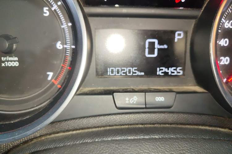 Used Peugeot 408 2018 Revised 350THP Automatic Luxury Edition Odometer Close Up