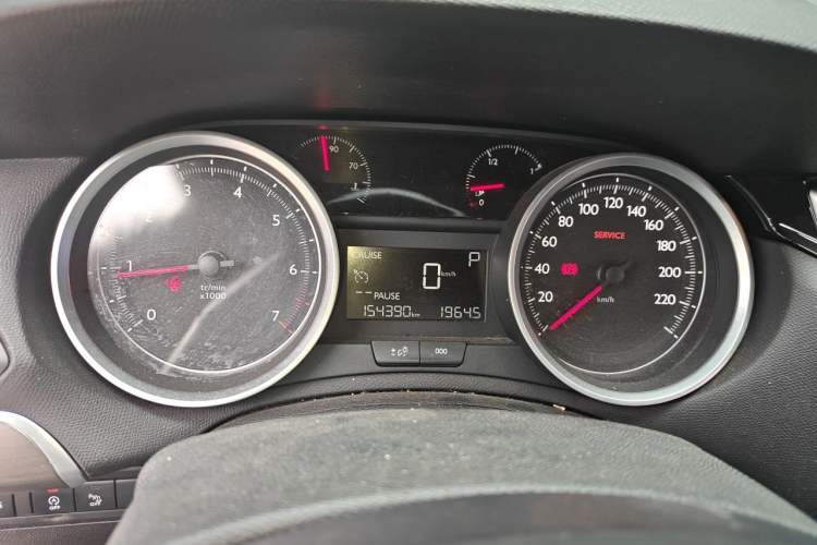 Used Peugeot 408 2018 350THP Automatic Luxury Edition Odometer Close Up