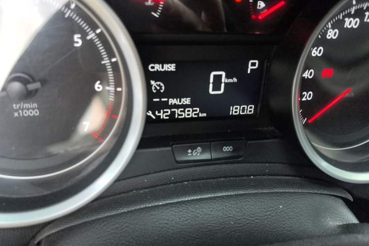 Used Peugeot 408 2018 Revised Version 1.8L Automatic Luxury Edition Odometer Close Up
