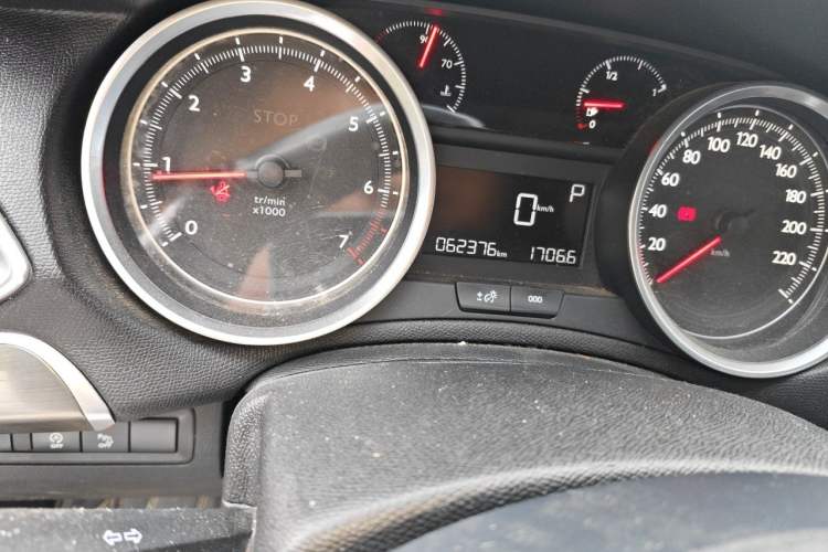 Used Peugeot 408 2018 350THP Automatic Luxury Edition Odometer Close Up