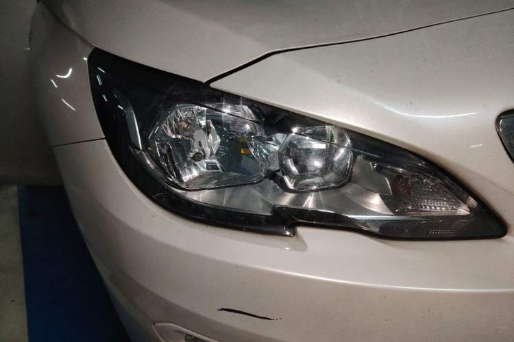 Used Peugeot 408 2018 230THP Automatic Luxury Edition Right Front Headlight