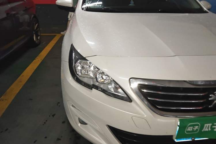 Used Peugeot 408 2018 Revised 350THP Automatic Luxury Edition Right Front Headlight