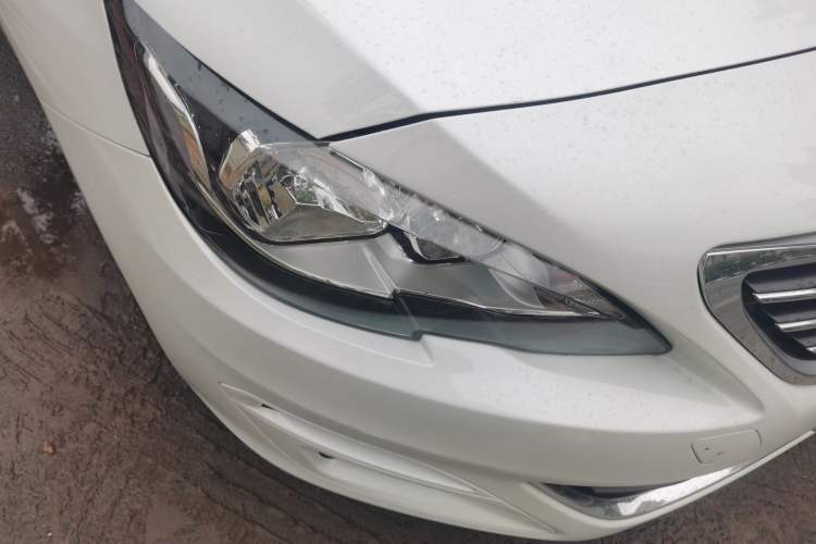 Used Peugeot 408 2018 Revised 350THP Automatic Luxury Edition Right Front Headlight