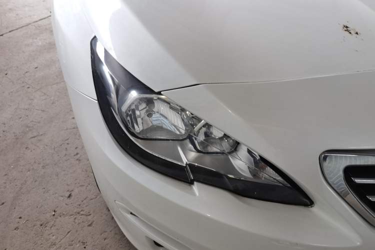 Used Peugeot 408 2018 Revised 350THP Automatic Luxury Edition Right Front Headlight