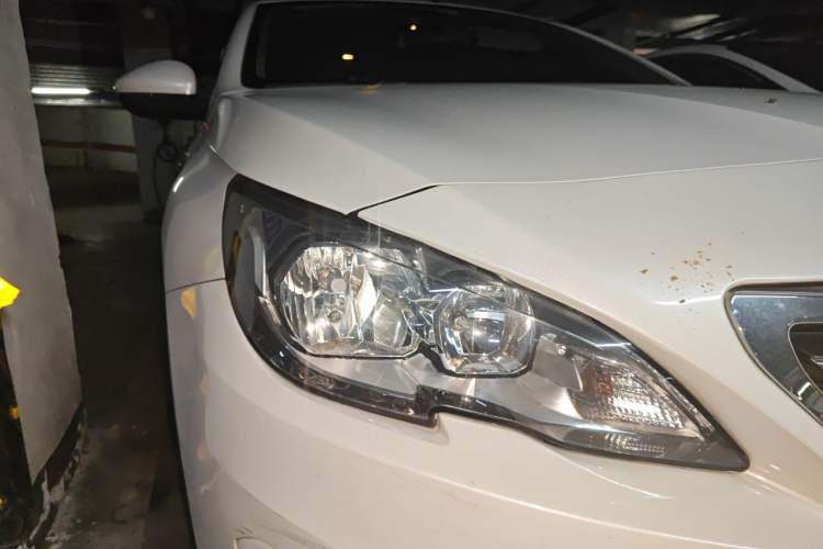 Used Peugeot 408 2018 Revised Version 1.8L Automatic Luxury Edition Right Front Headlight