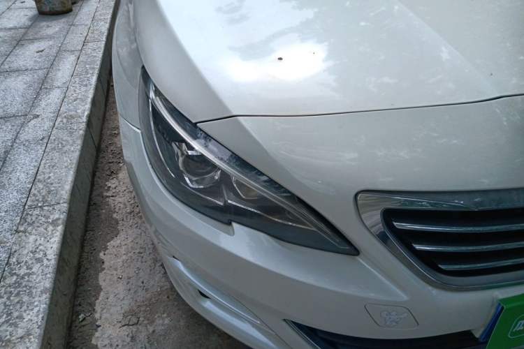 Used Peugeot 408 2018 Revised Version 1.8L Automatic Luxury Edition Right Front Headlight