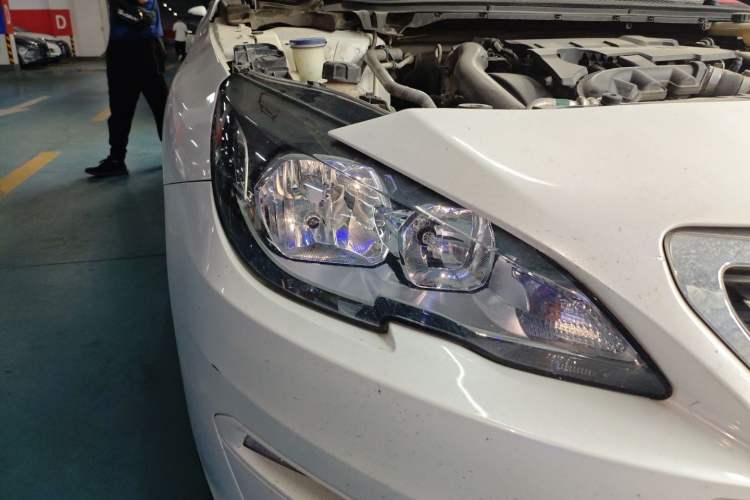 Used Peugeot 408 2018 350THP Automatic Luxury Edition Right Front Headlight