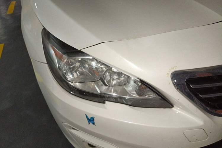 Used Peugeot 408 2018 Revised Version 1.8L Automatic Luxury Edition Right Front Headlight