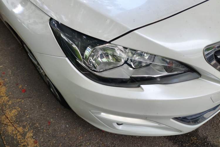 Used Peugeot 408 2018 350THP Automatic Luxury Edition Right Front Headlight
