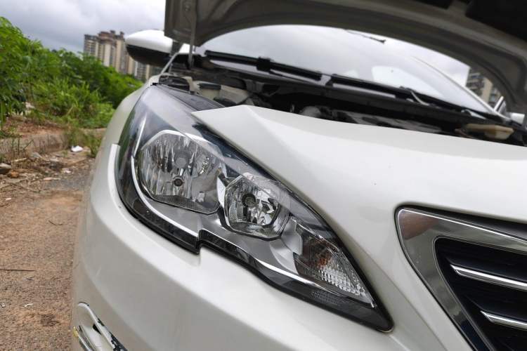 Used Peugeot 408 2018 Revised 350THP Automatic Luxury Edition Right Front Headlight