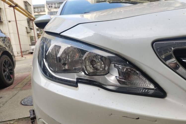 Used Peugeot 408 2018 Revised 350THP Automatic Luxury Edition Right Front Headlight
