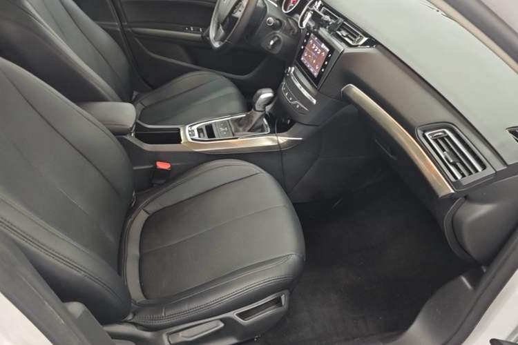 Used Peugeot 408 2018 Revised 350THP Automatic Luxury Edition Right Front Seat