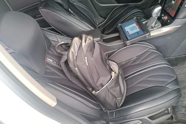 Used Peugeot 408 2018 350THP Automatic Luxury Edition Right Front Seat