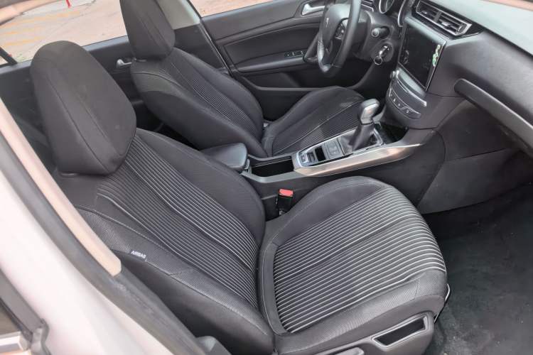 Used Peugeot 408 2018 350THP Automatic Luxury Edition Right Front Seat