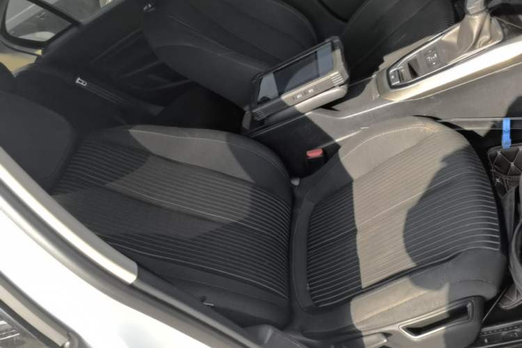 Used Peugeot 408 2018 Revised 350THP Automatic Luxury Edition Right Front Seat
