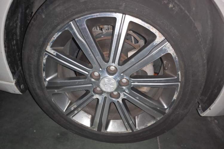 Used Peugeot 408 2018 Revised Version 1.8L Automatic Luxury Edition Right Front Wheel Hub
