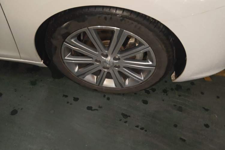 Used Peugeot 408 2018 Revised 350THP Automatic Luxury Edition Right Front Wheel Hub
