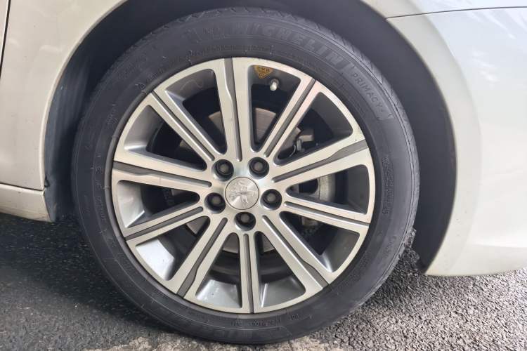 Used Peugeot 408 2018 Revised 350THP Automatic Luxury Edition Right Front Wheel Hub