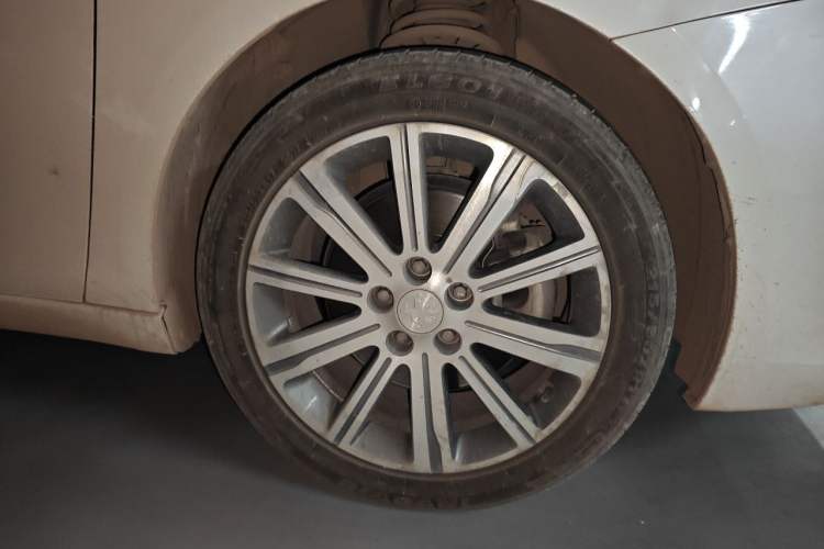 Used Peugeot 408 2018 Revised 350THP Automatic Luxury Edition Right Front Wheel Hub