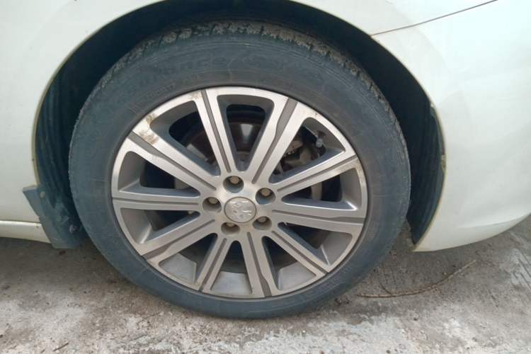 Used Peugeot 408 2018 Revised Version 1.8L Automatic Luxury Edition Right Front Wheel Hub