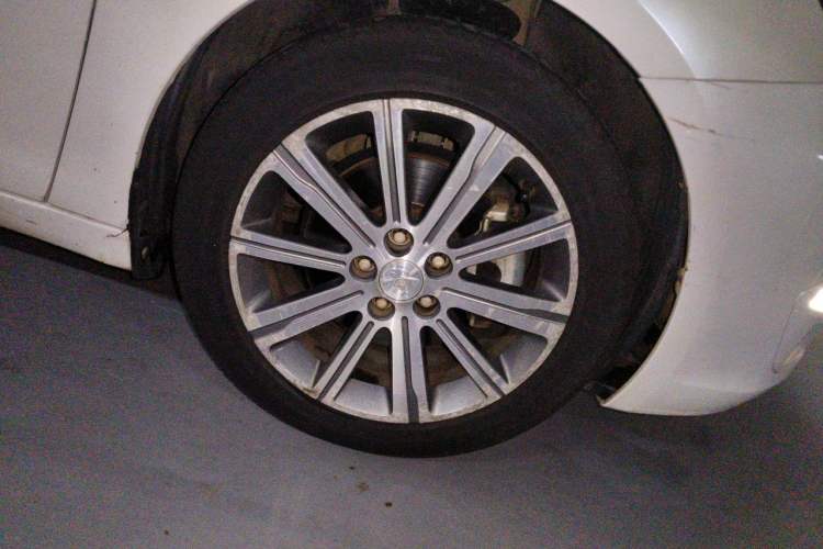 Used Peugeot 408 2018 Revised 350THP Automatic Luxury Edition Right Front Wheel Hub