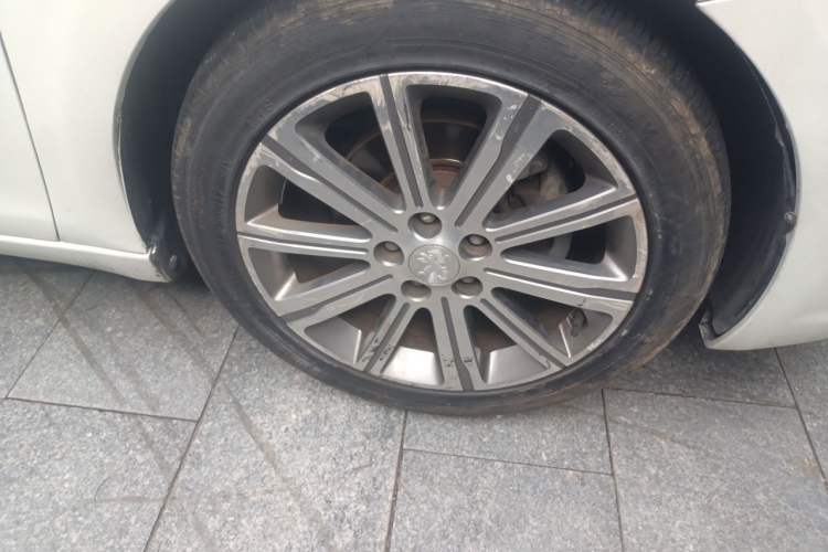 Used Peugeot 408 2018 1.8L Automatic Luxury Edition Right Front Wheel Hub