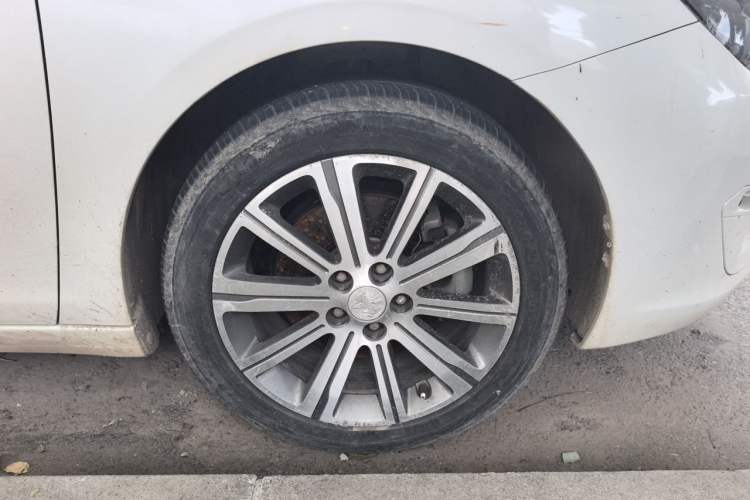 Used Peugeot 408 2018 Revised 350THP Automatic Luxury Edition Right Front Wheel Hub