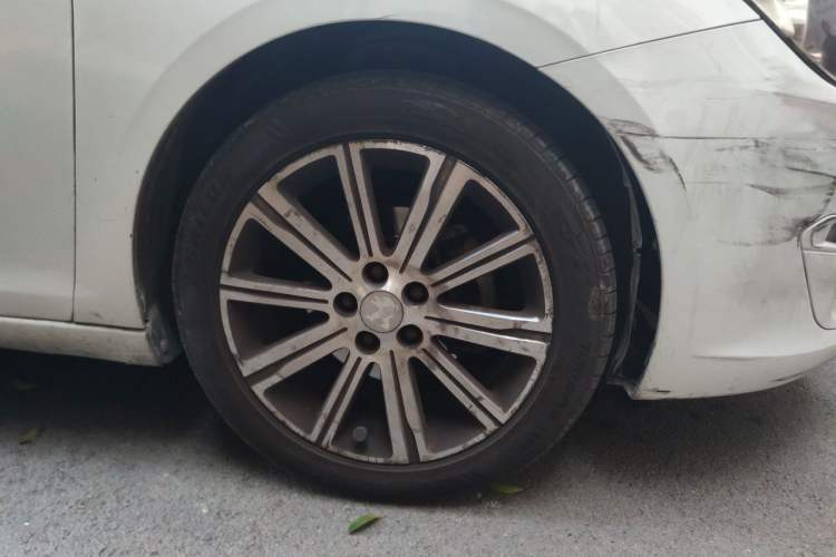 Used Peugeot 408 2018 Revised Version 1.8L Automatic Luxury Edition Right Front Wheel Hub