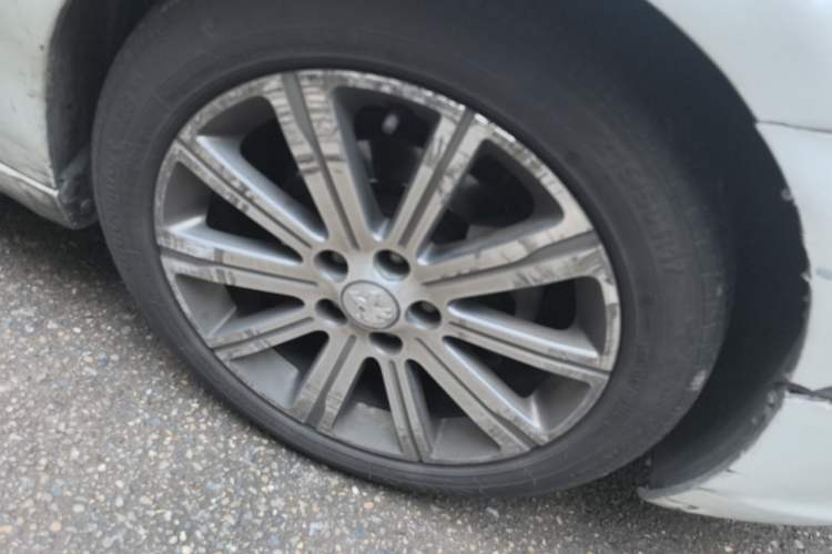 Used Peugeot 408 2018 Revised Version 1.8L Automatic Luxury Edition Right Front Wheel Hub