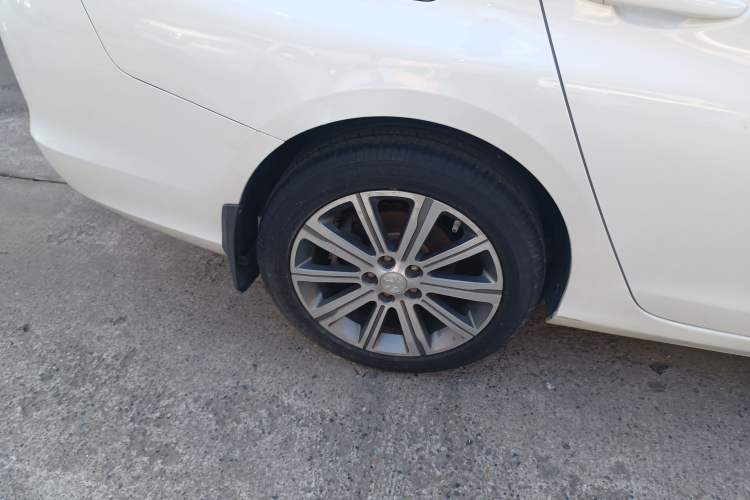 Used Peugeot 408 2018 350THP Automatic Luxury Edition Right Rear Wheel Hub