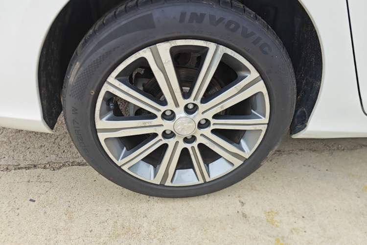 Used Peugeot 408 2018 350THP Automatic Luxury Edition Right Rear Wheel Hub