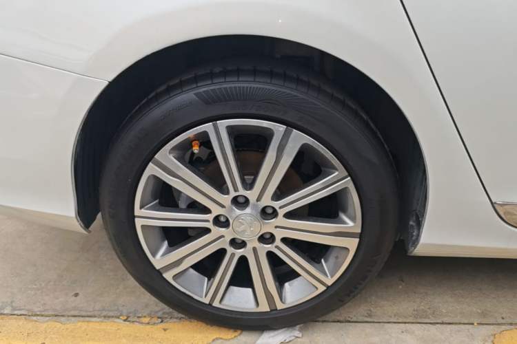 Used Peugeot 408 2018 Revised 350THP Automatic Luxury Edition Right Rear Wheel Hub