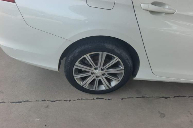 Used Peugeot 408 2018 350THP Automatic Luxury Edition Right Rear Wheel Hub