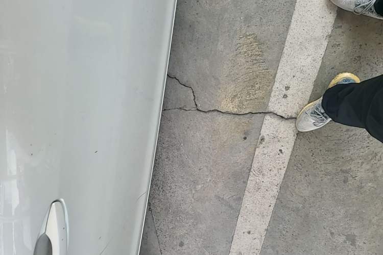 Used Peugeot 408 2018 350THP Automatic Luxury Edition Right Side Sill