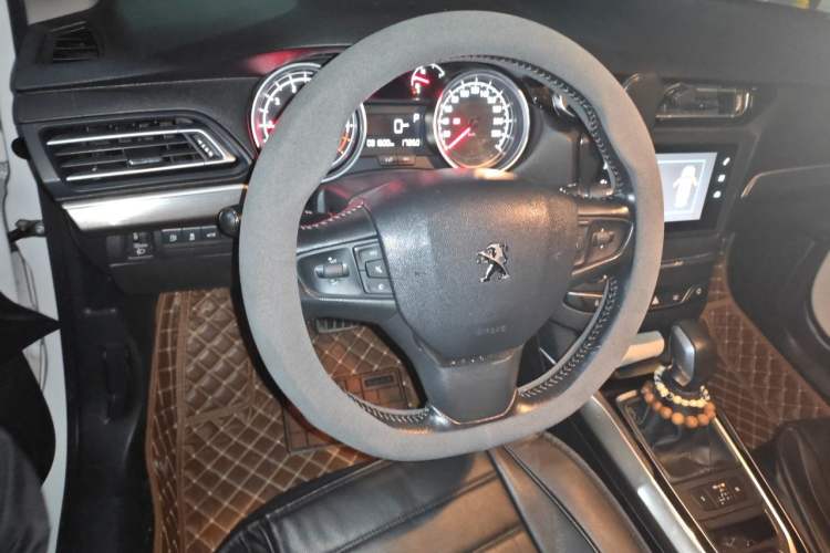 Used Peugeot 408 2018 Revised Version 1.8L Automatic Luxury Edition Steering Wheel